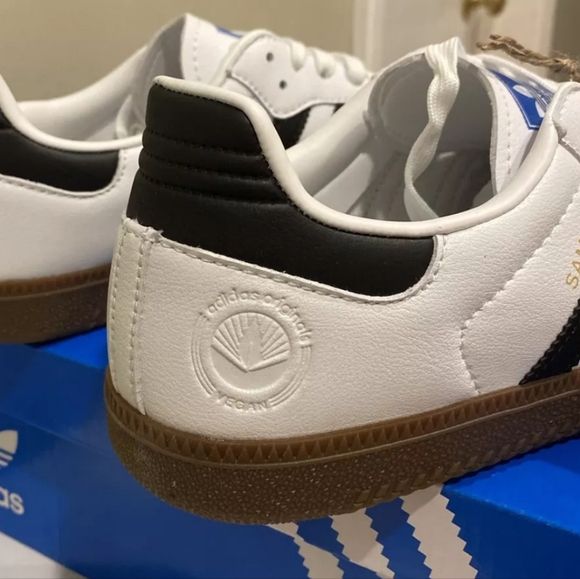 Men's Size 7 (UK 6.5) VEGAN Adidas Samba White Black Gum - Picture 2 of 3